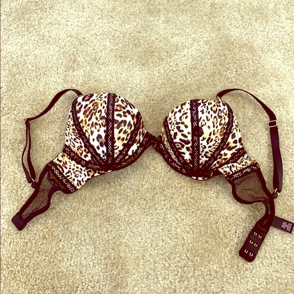 Victoria’s Secret Very Sexy Push-Up/Pigeonnant Bra